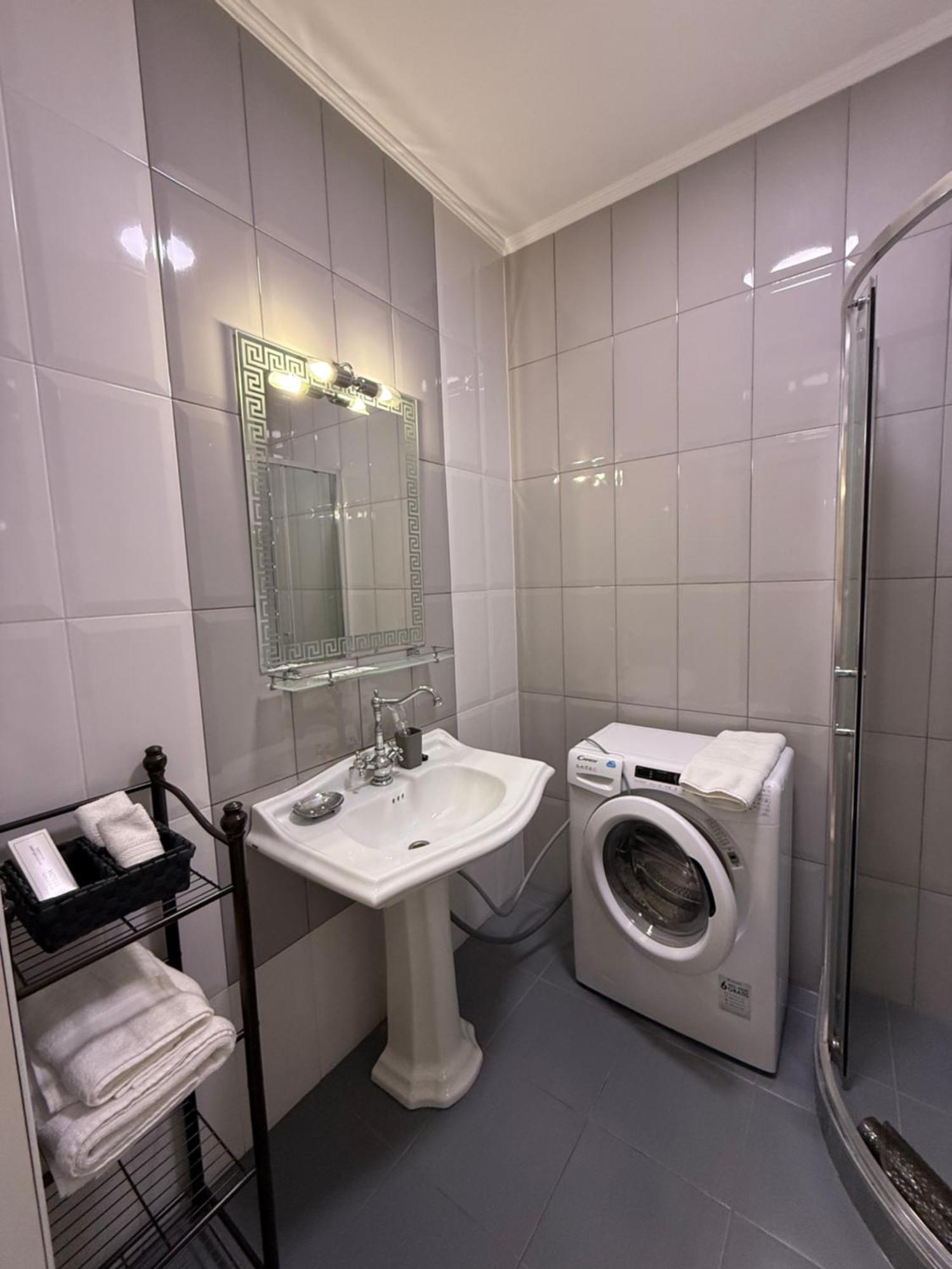 Gagarin Plaza Apartments Odessa Exterior foto